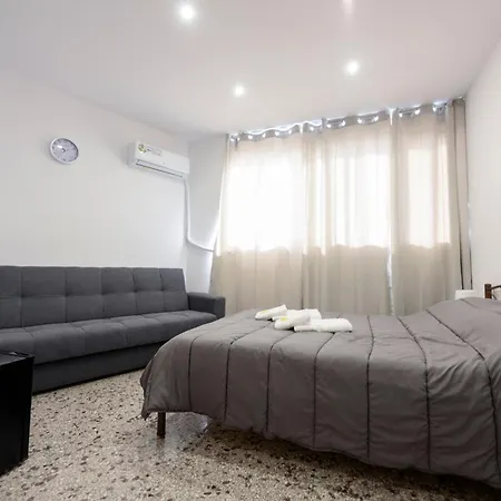 Liberal Gazi Apartment Athen